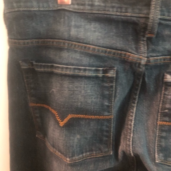 GUESS 38W X 30L - Picture 10 of 11